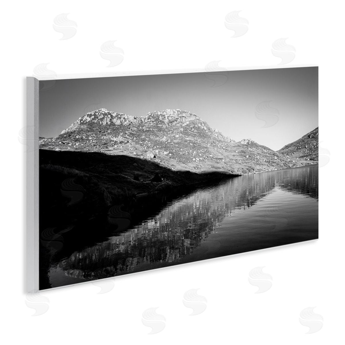 Thomas Tepstad Berge Dark Lake Landscape