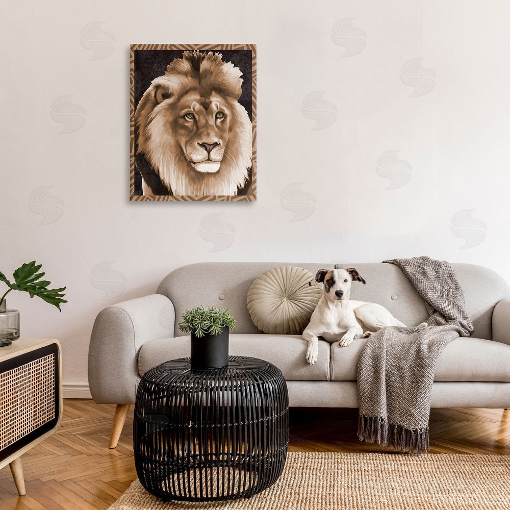 Lucca Sheppard Lion with Geometric Border