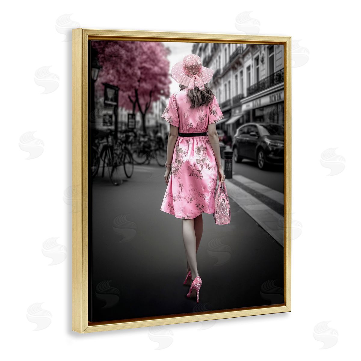 Ziwei Li Trendy Woman in City