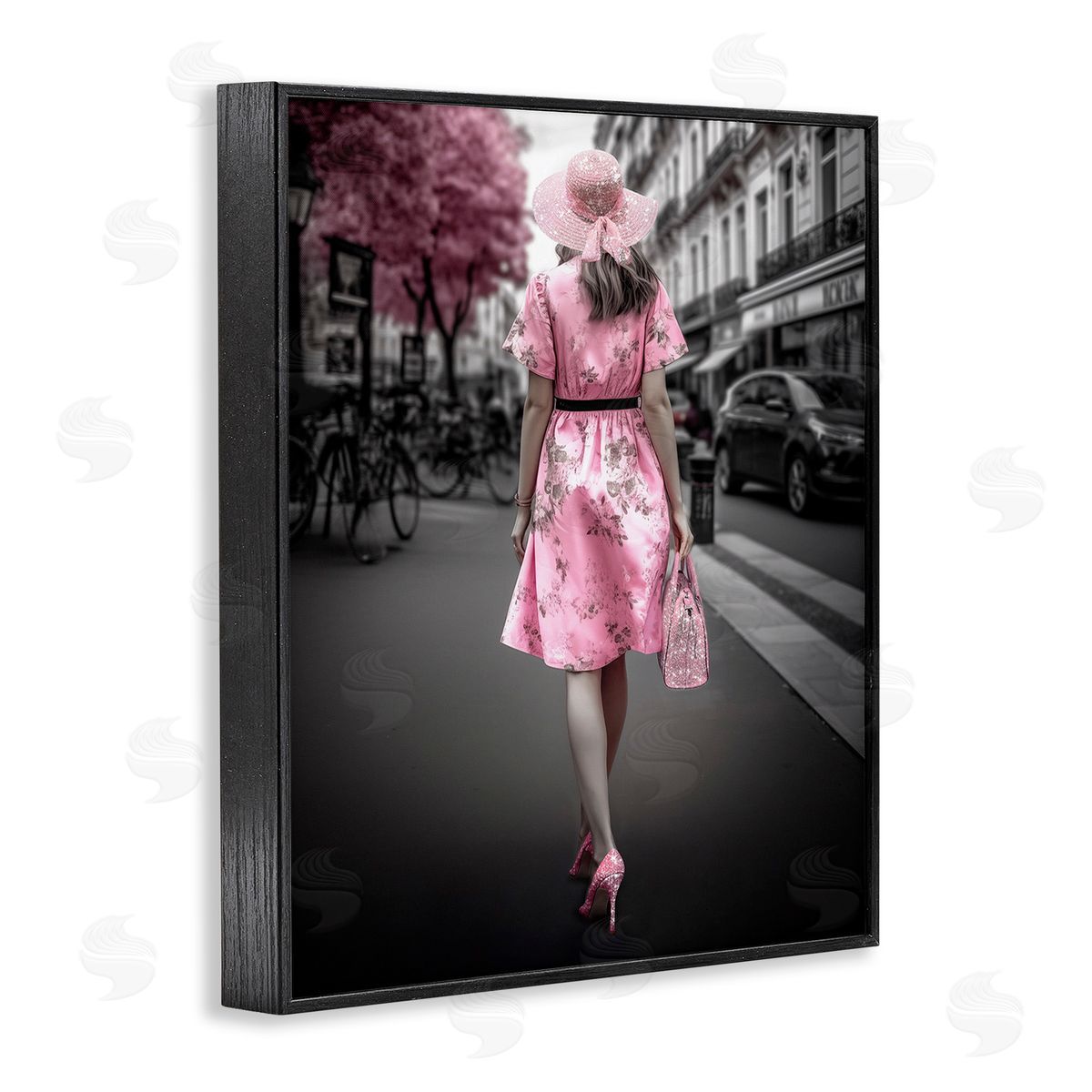 Ziwei Li Trendy Woman in City