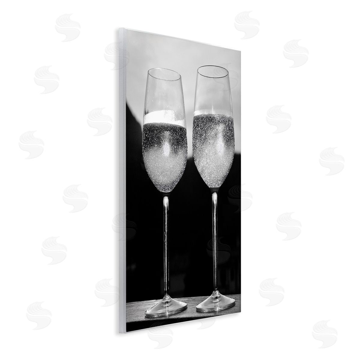Stupell Studio Fizzy Champagne Glasses Wooden Wall Plaque Art Print