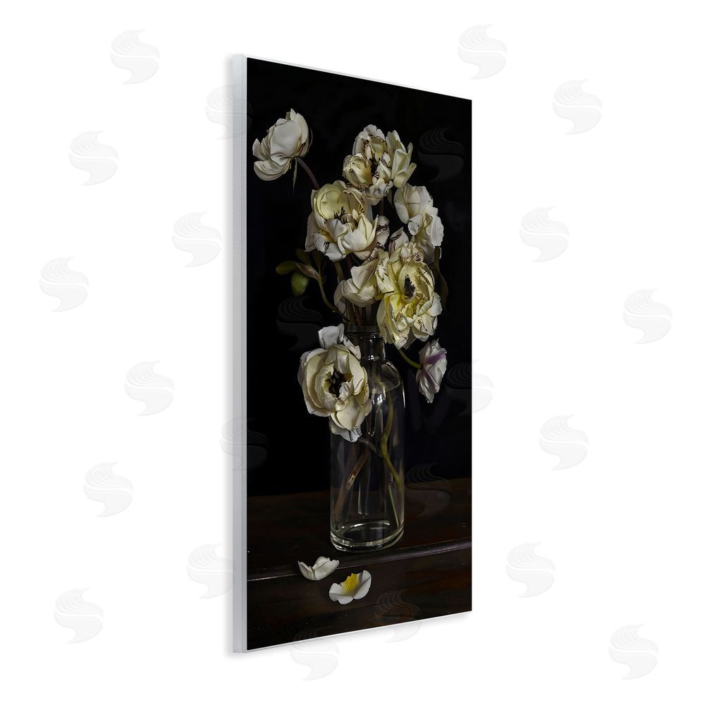 Creative Studio Elegant Arrangement of Cream Blossoms Wall Plaque Home Decor Art Print