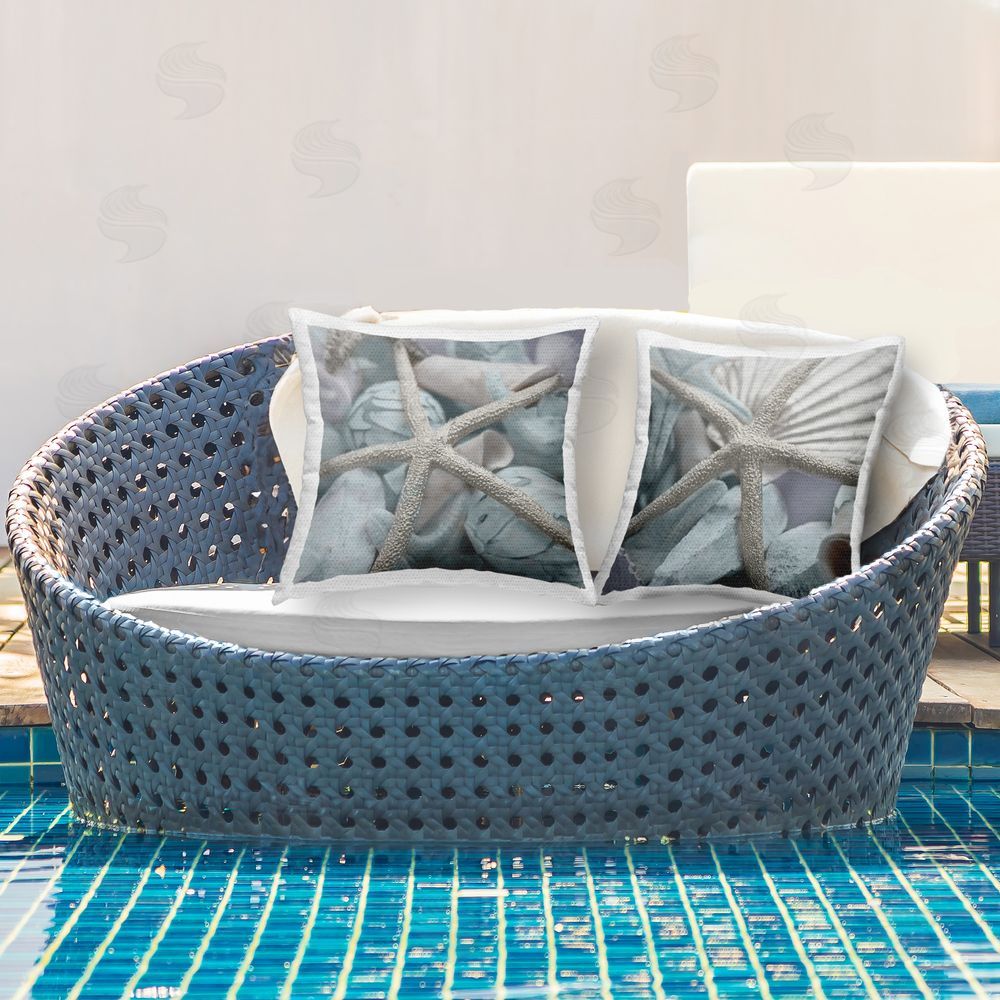 Susan Bryant Dry Distressed Starfish Outdoor Quick-Dry Polyester Printed Throw Pillow in Back Yard
