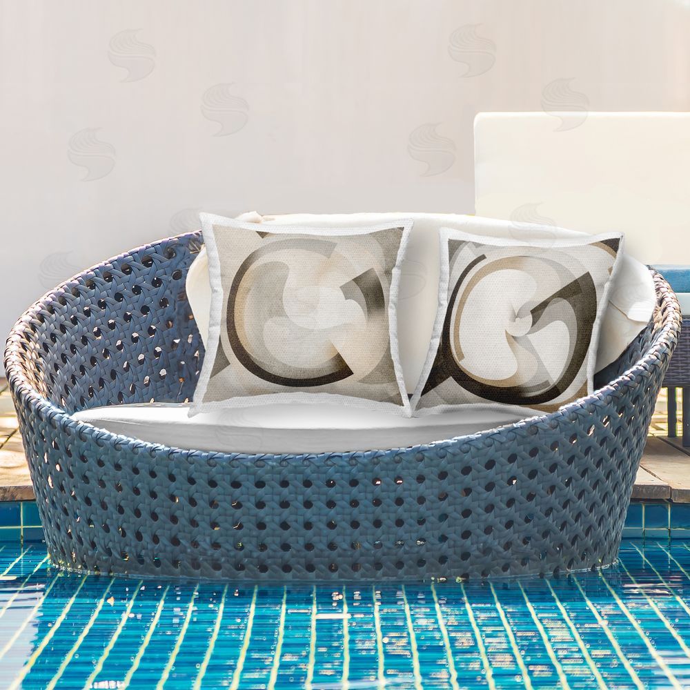 Noah Bay Boho Centric Vortex Outdoor Quick-Dry Polyester Printed Throw Pillow in Back Yard