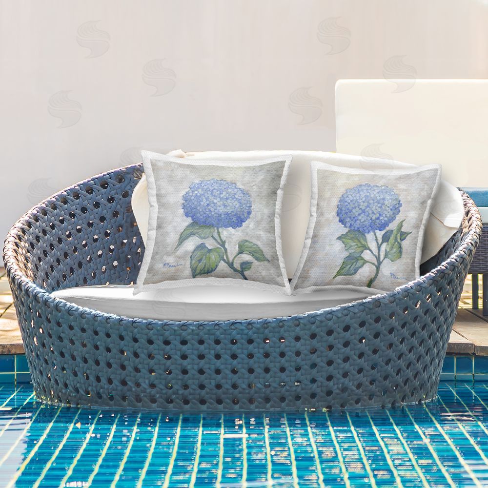 Paul Brent Garden Glory Hydrangeas Outdoor Quick-Dry Polyester Printed Throw Pillow in Back Yard