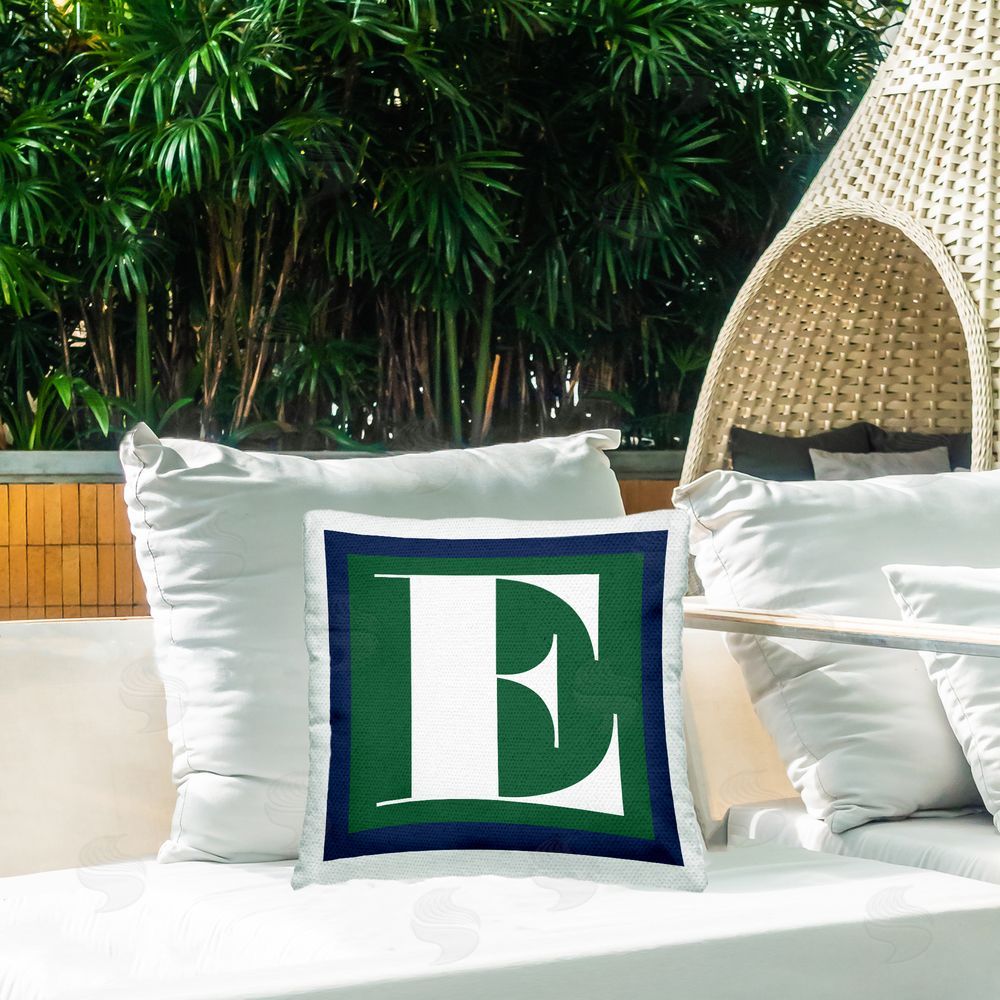 Stupell Studio Green E Alphabet Letter Outdoor Quick-Dry Polyester Printed Throw Pillow in Back Yard
