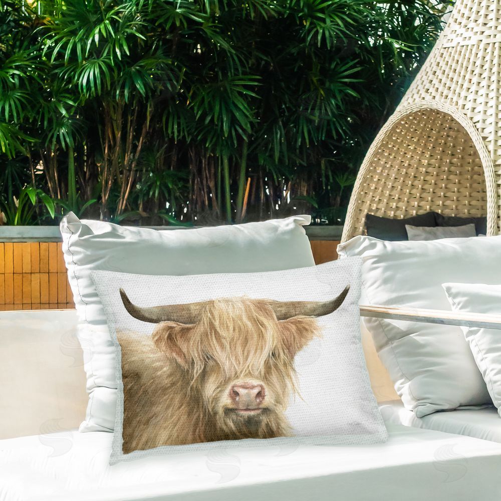 Leslie Trimbach Tan Highland Cow Outdoor Quick-Dry Polyester Printed Throw Pillow in Back Yard