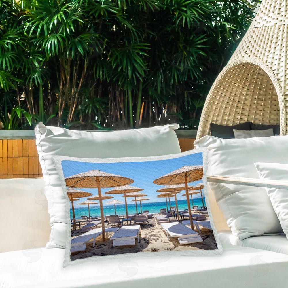 Silver Tropical Beach Vacation Outdoor Quick-Dry Polyester Printed Throw Pillow in Back Yard