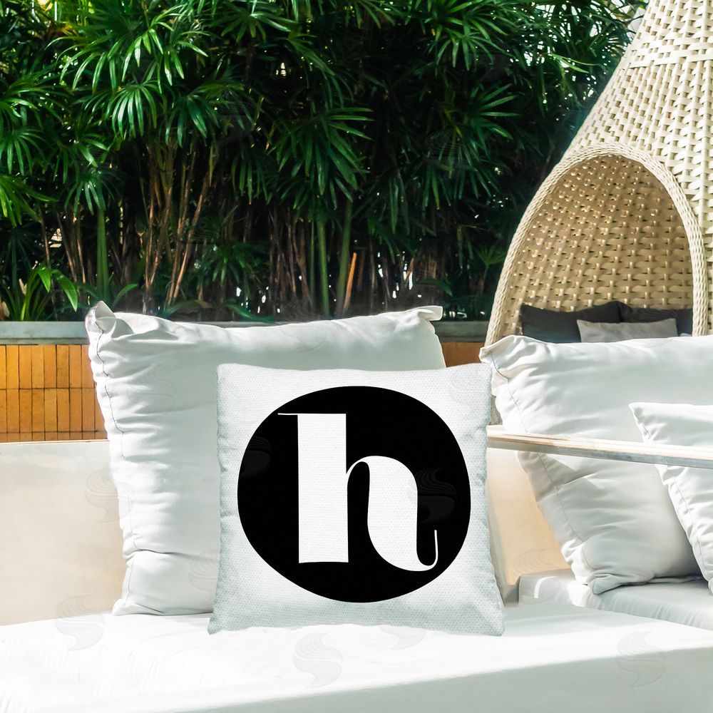 Stupell Studio Black Initial H Outdoor Quick-Dry Polyester Printed Throw Pillow in Back Yard