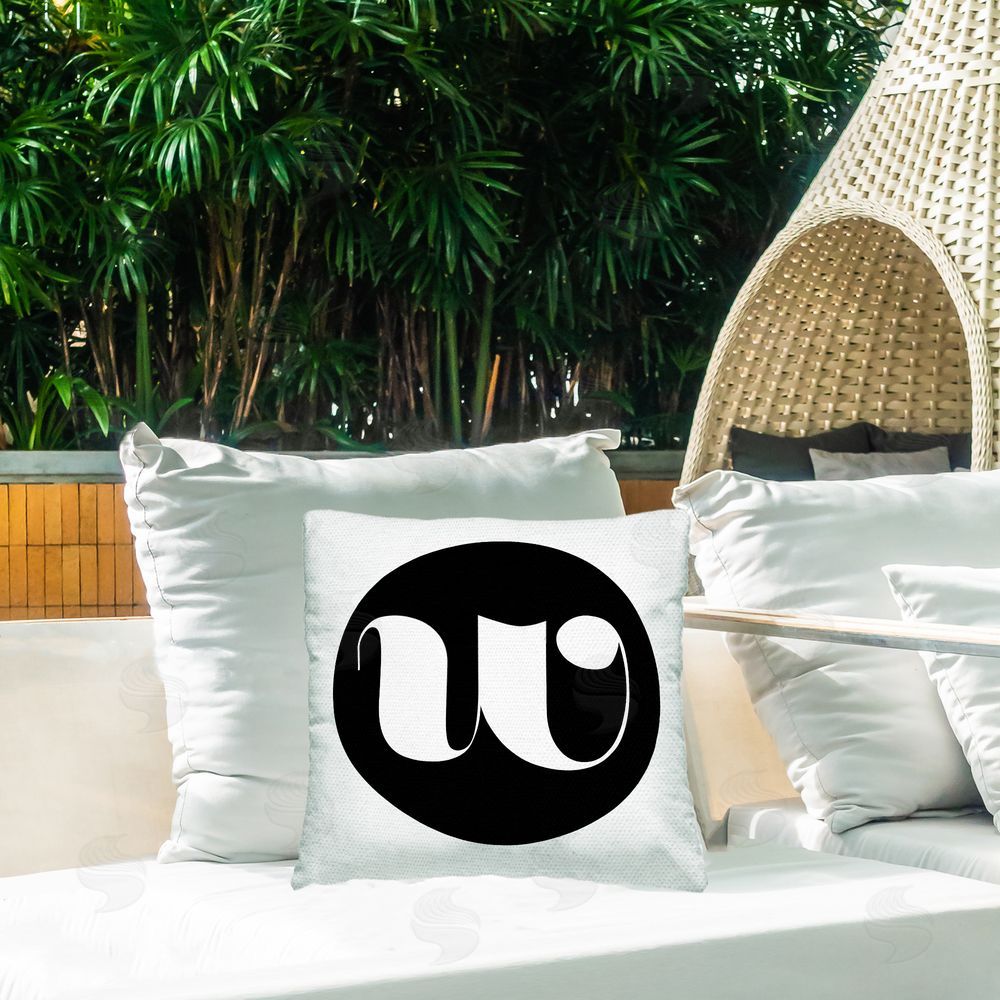 Stupell Studio Black Initial W Outdoor Quick-Dry Polyester Printed Throw Pillow in Back Yard