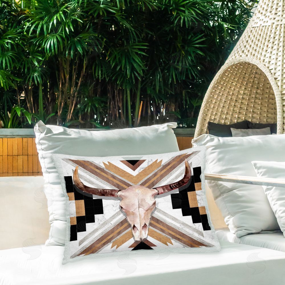 Jennifer Paxton Parker Geometric Cattle Skull Outdoor Quick-Dry Polyester Printed Throw Pillow in Back Yard
