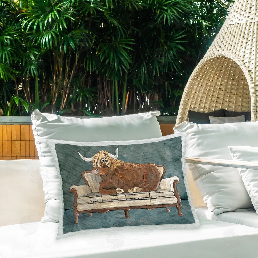 Cindy Jacobs Highland Cow on Couch Outdoor Quick-Dry Polyester Printed Throw Pillow in Back Yard