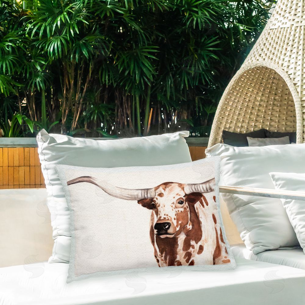 Annie Warren Longhorn Cattle Portrait Outdoor Quick-Dry Polyester Printed Throw Pillow in Back Yard