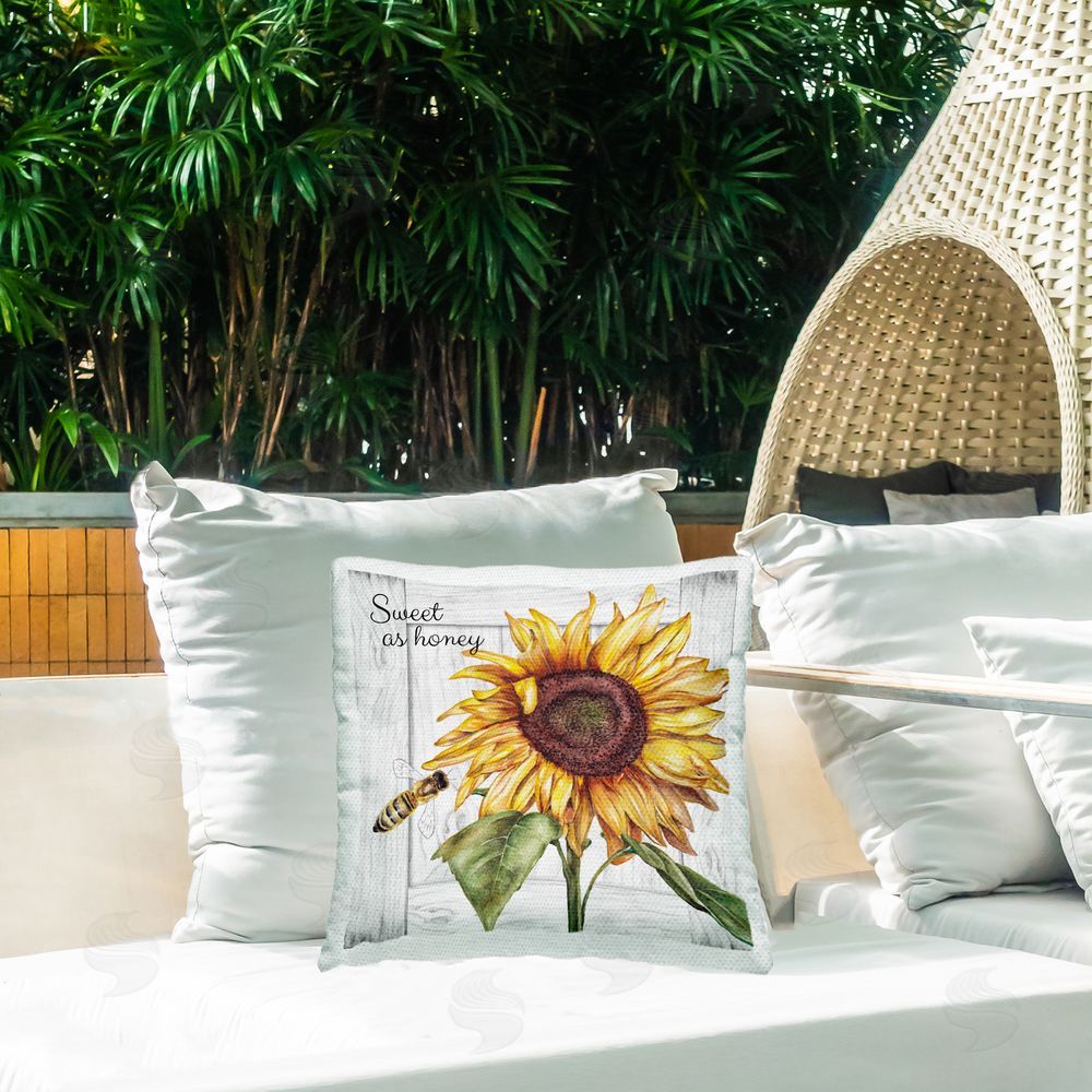 Studio 731 rep. Levison Designs Country Sweet As Honey Outdoor Quick-Dry Polyester Printed Throw Pillow in Back Yard
