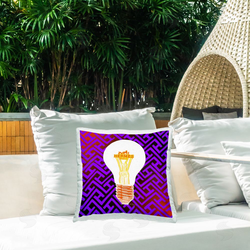 Amelia Noyes Vivid Patterned Lightbulb Outdoor Quick-Dry Polyester Printed Throw Pillow in Back Yard