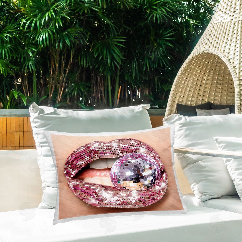 Ziwei Li Sparkle Disco Lips Outdoor Quick-Dry Polyester Printed Throw Pillow in Back Yard