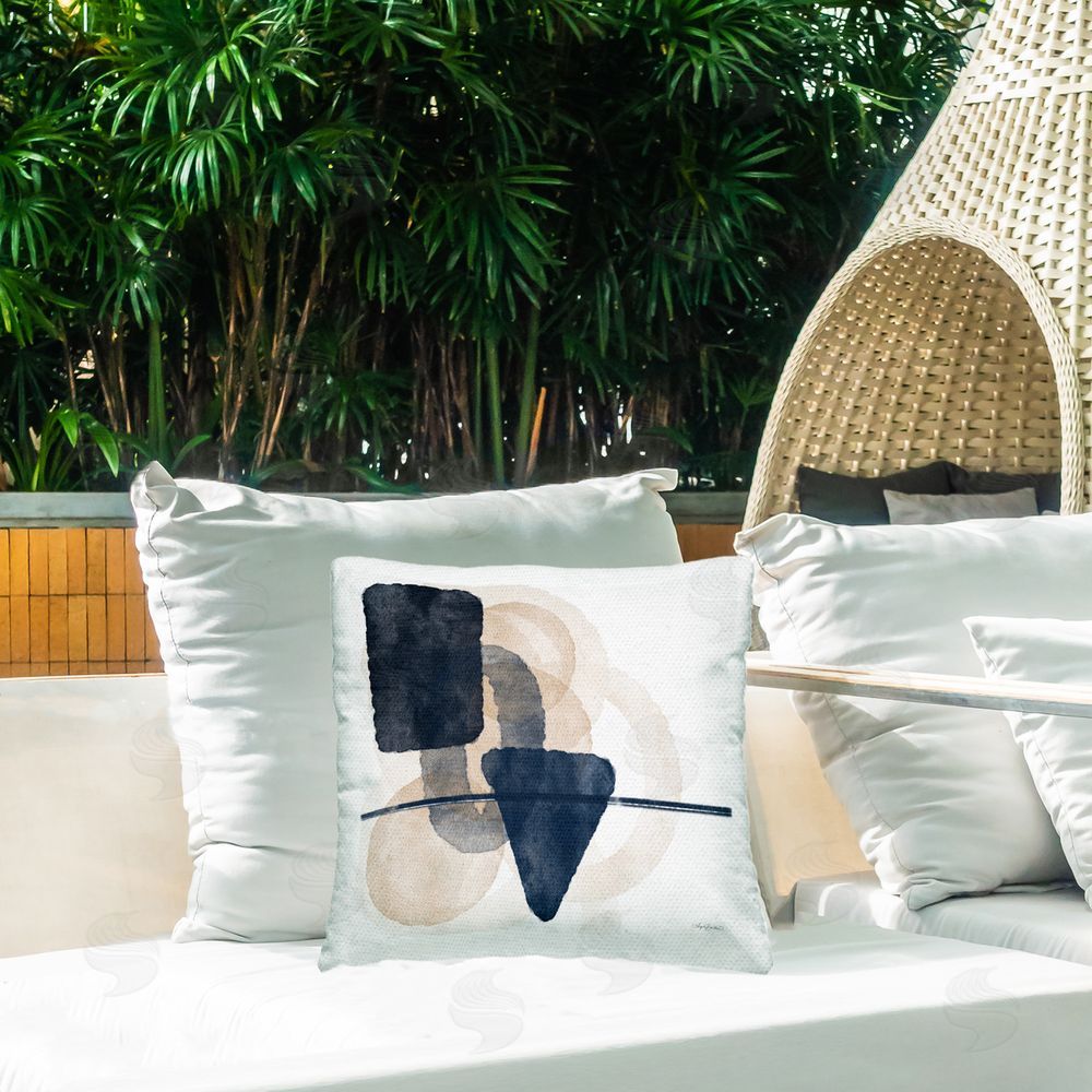 Amber Sterling Various Shapes Layered Outdoor Quick-Dry Polyester Printed Throw Pillow in Back Yard