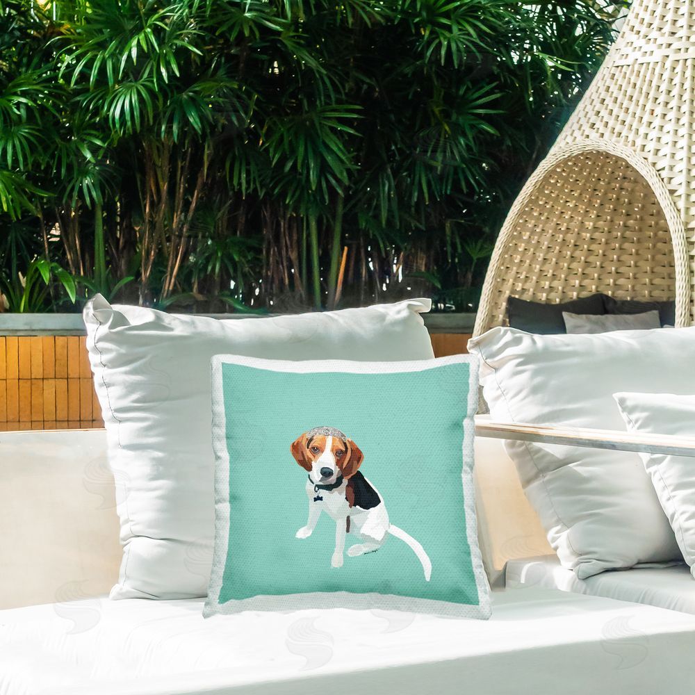 Amelia Noyes Beagle with Tiara Outdoor Quick-Dry Polyester Printed Throw Pillow in Back Yard