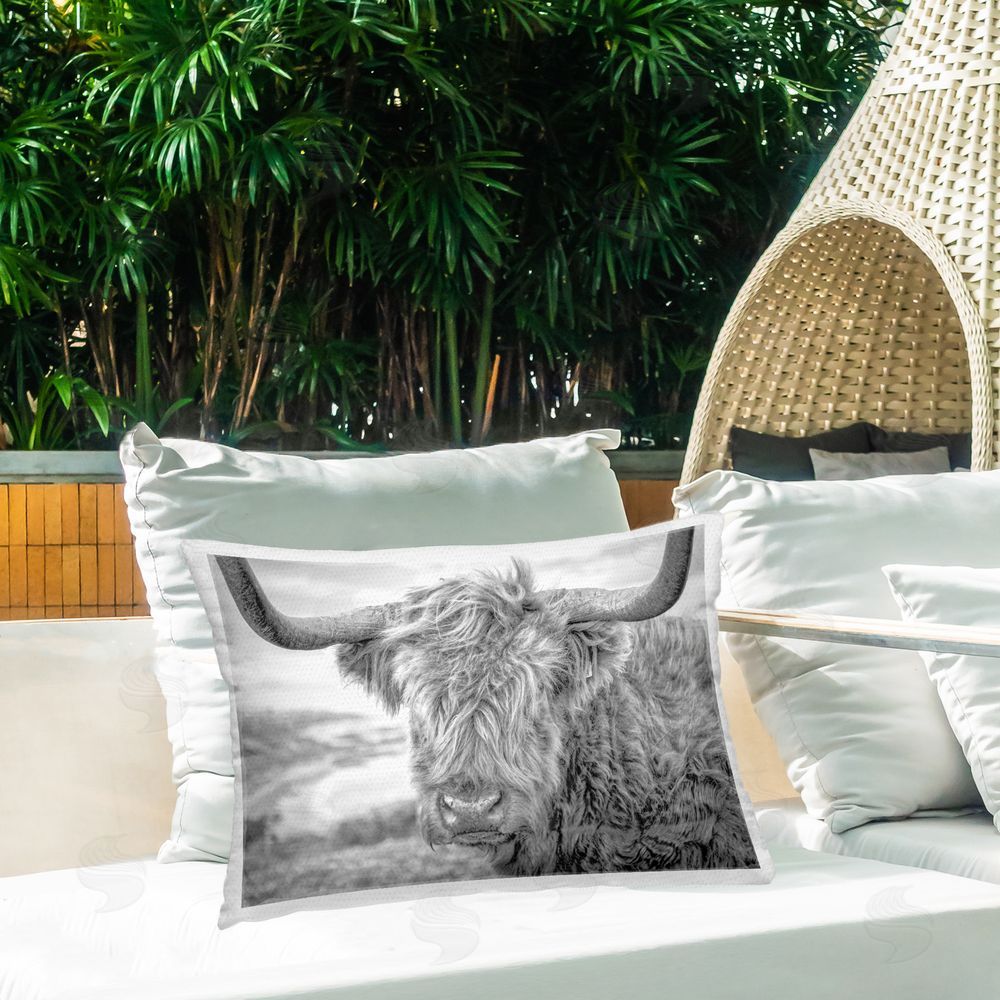 Jasper Huish Close Up Fuzzy Cattle Outdoor Quick-Dry Polyester Printed Throw Pillow in Back Yard