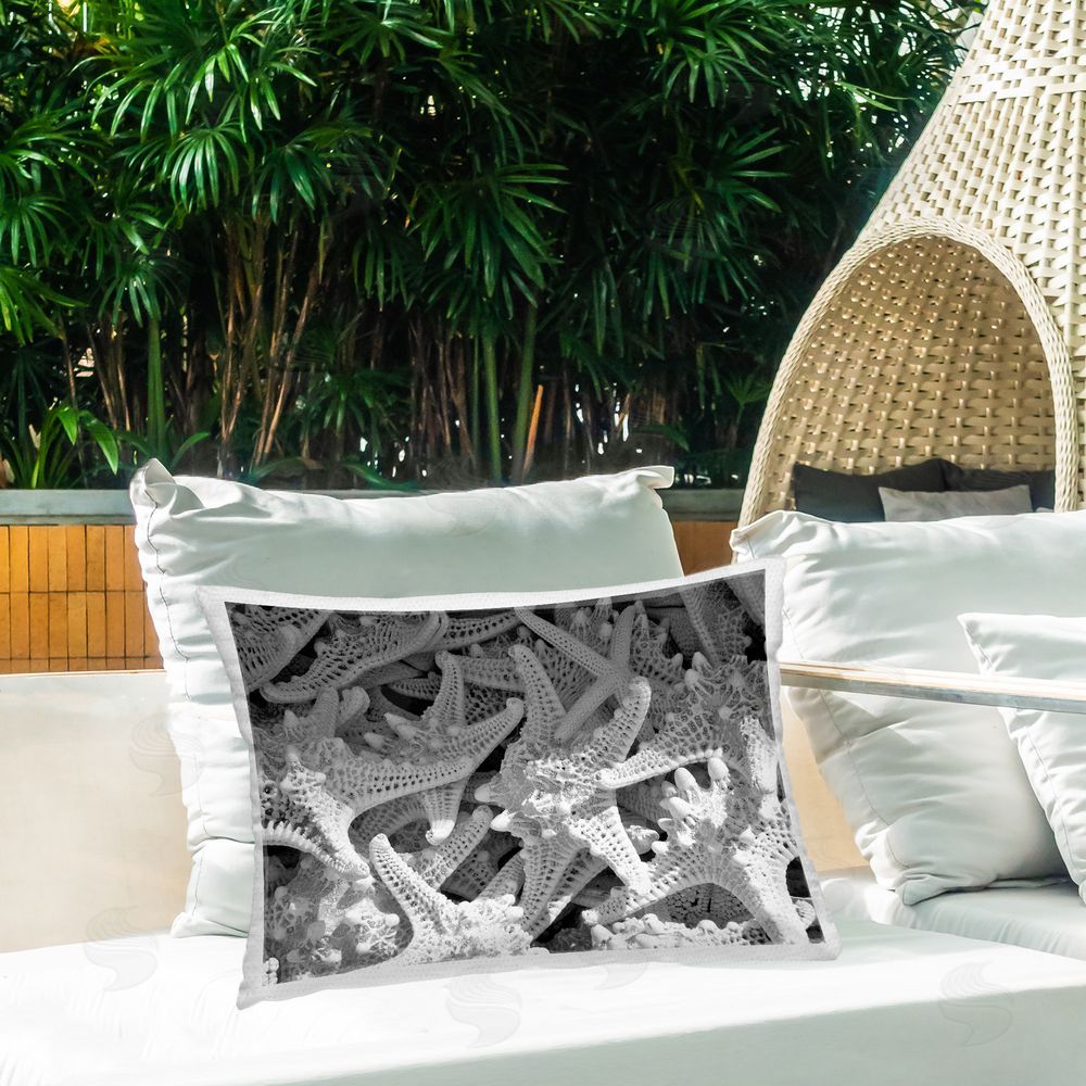 Jairo Rodriguez Nautical Starfish Pile Outdoor Quick-Dry Polyester Printed Throw Pillow in Back Yard
