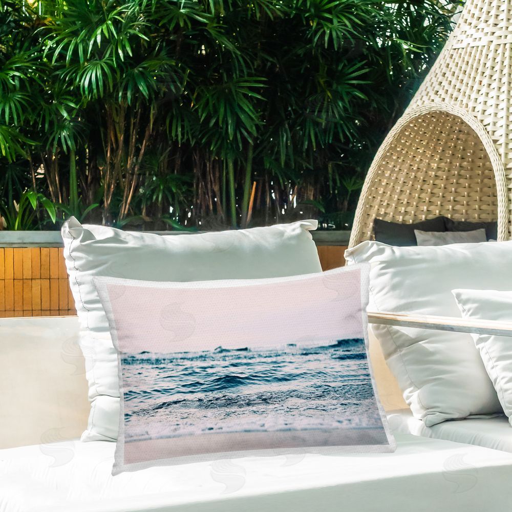 Sisi and Seb Ocean Wave Blush Outdoor Quick-Dry Polyester Printed Throw Pillow in Back Yard