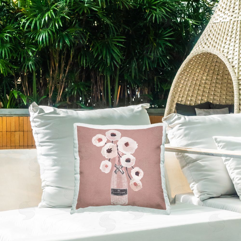 Reinders White Poppies Champagne Outdoor Quick-Dry Polyester Printed Throw Pillow in Back Yard
