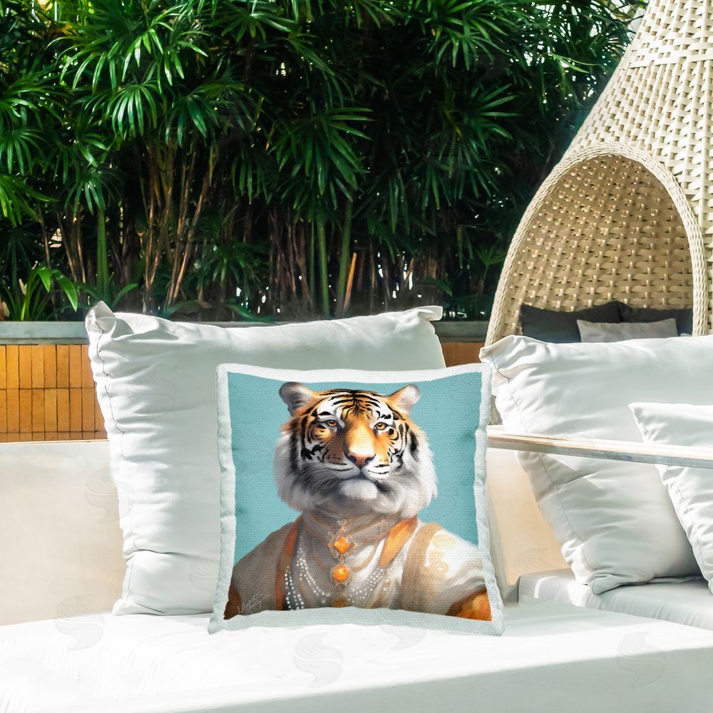 Elizabeth Medley Sir Prince Tiger Outdoor Quick-Dry Polyester Printed Throw Pillow in Back Yard