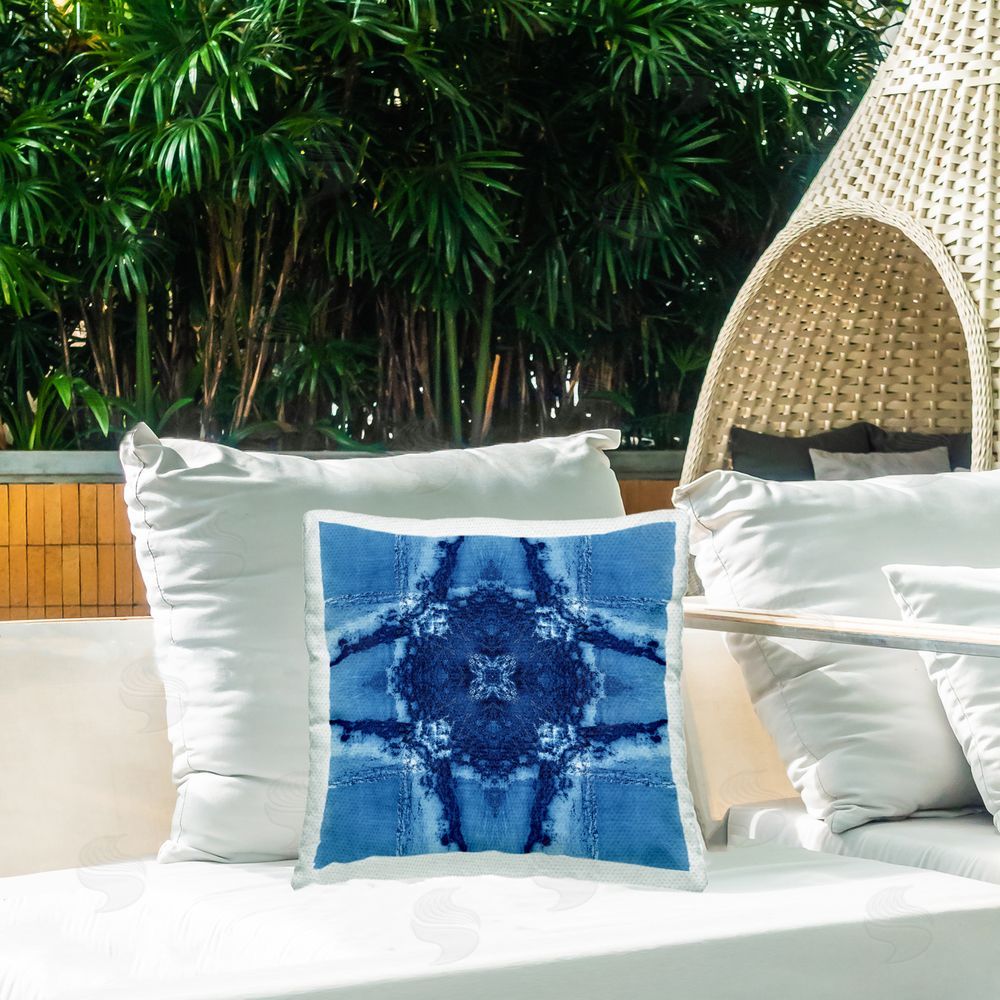 El Perkin Blue Geometric Shapes Outdoor Quick-Dry Polyester Printed Throw Pillow in Back Yard
