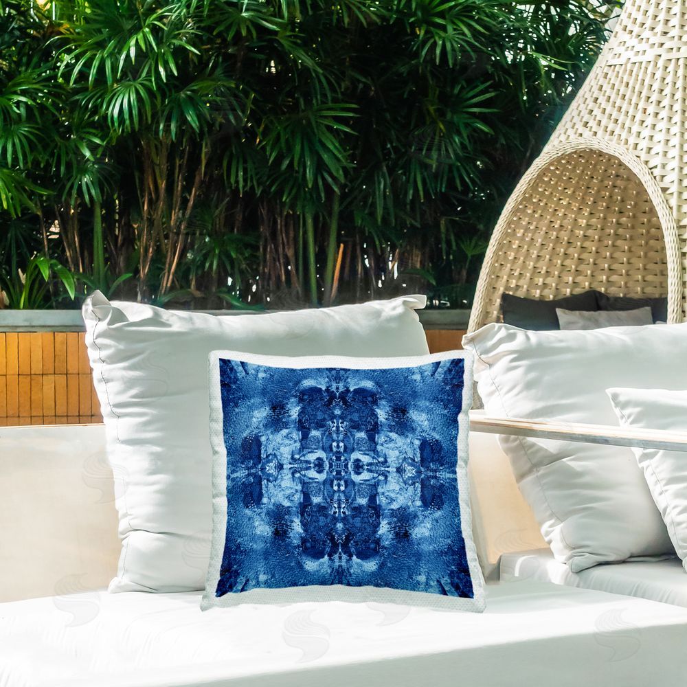 El Perkin Blue Mirrored Pattern Outdoor Quick-Dry Polyester Printed Throw Pillow in Back Yard