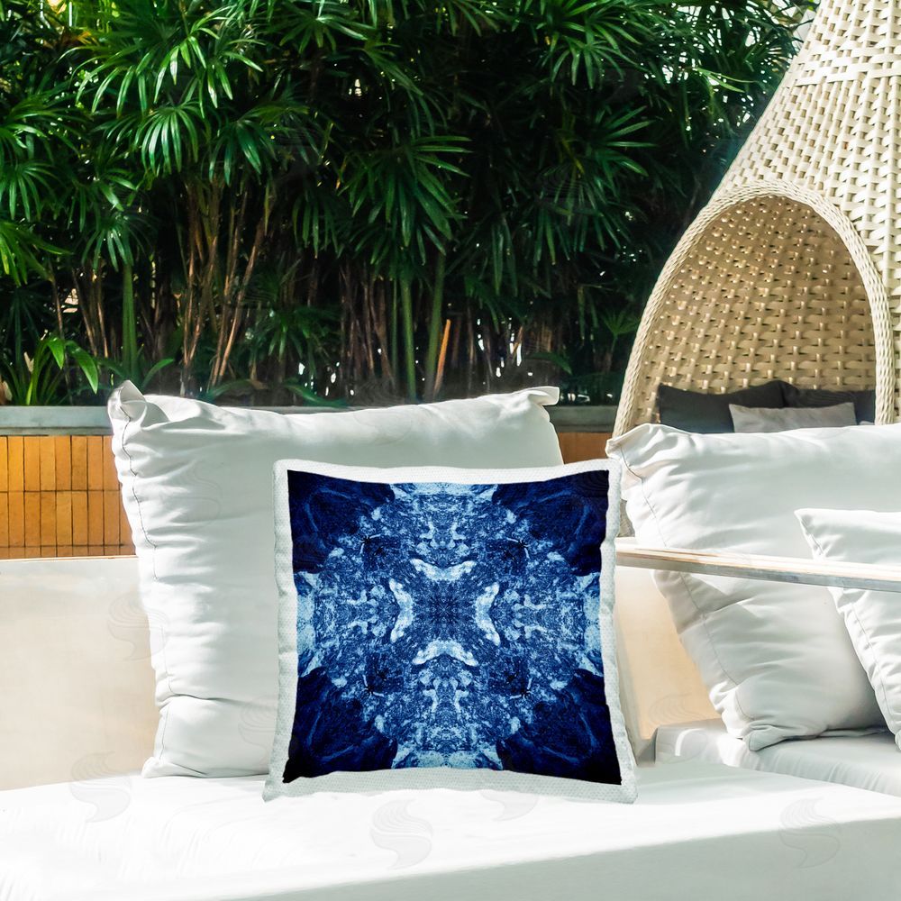 El Perkin Mosaic Pattern on Blue Outdoor Quick-Dry Polyester Printed Throw Pillow in Back Yard