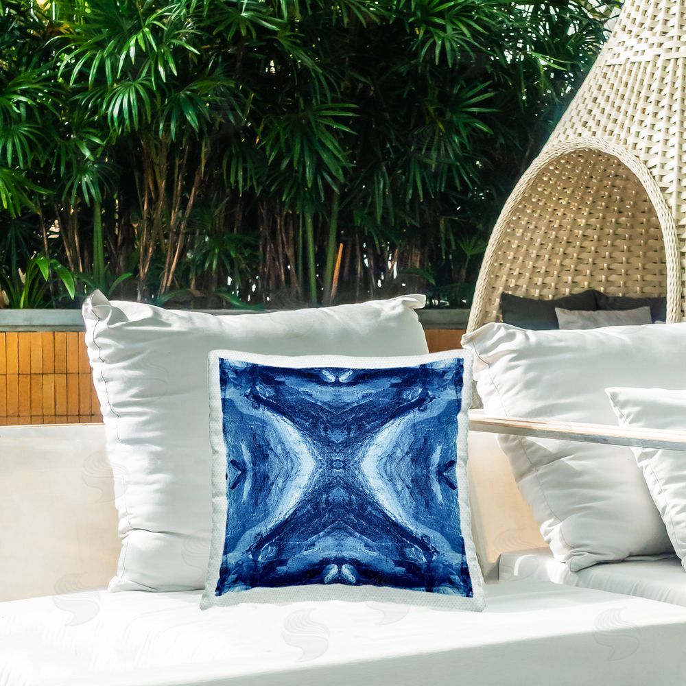 El Perkin Rustic Mirrored Motif Outdoor Quick-Dry Polyester Printed Throw Pillow in Back Yard