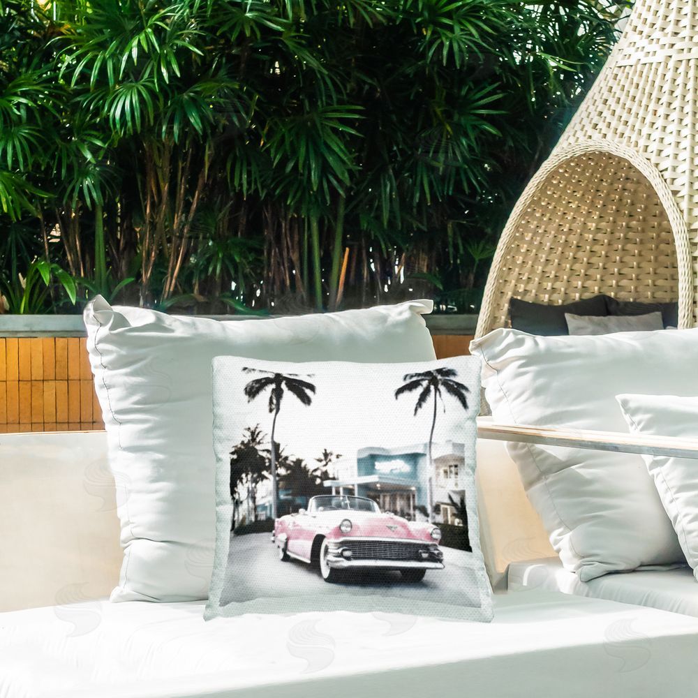 Noah Bay Tropical Afternoon Shadows Outdoor Quick-Dry Polyester Printed Throw Pillow in Back Yard