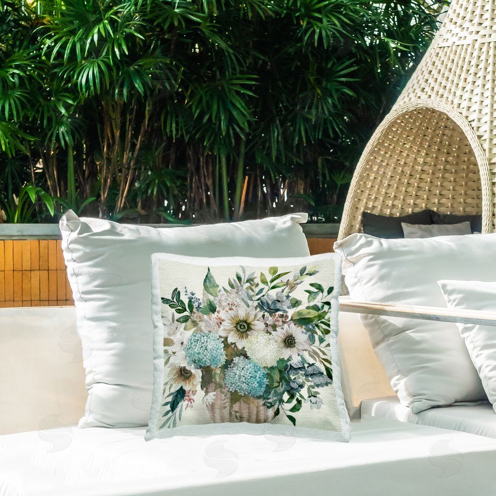 Nan Country Basket of Flowers Outdoor Quick-Dry Polyester Printed Throw Pillow in Back Yard