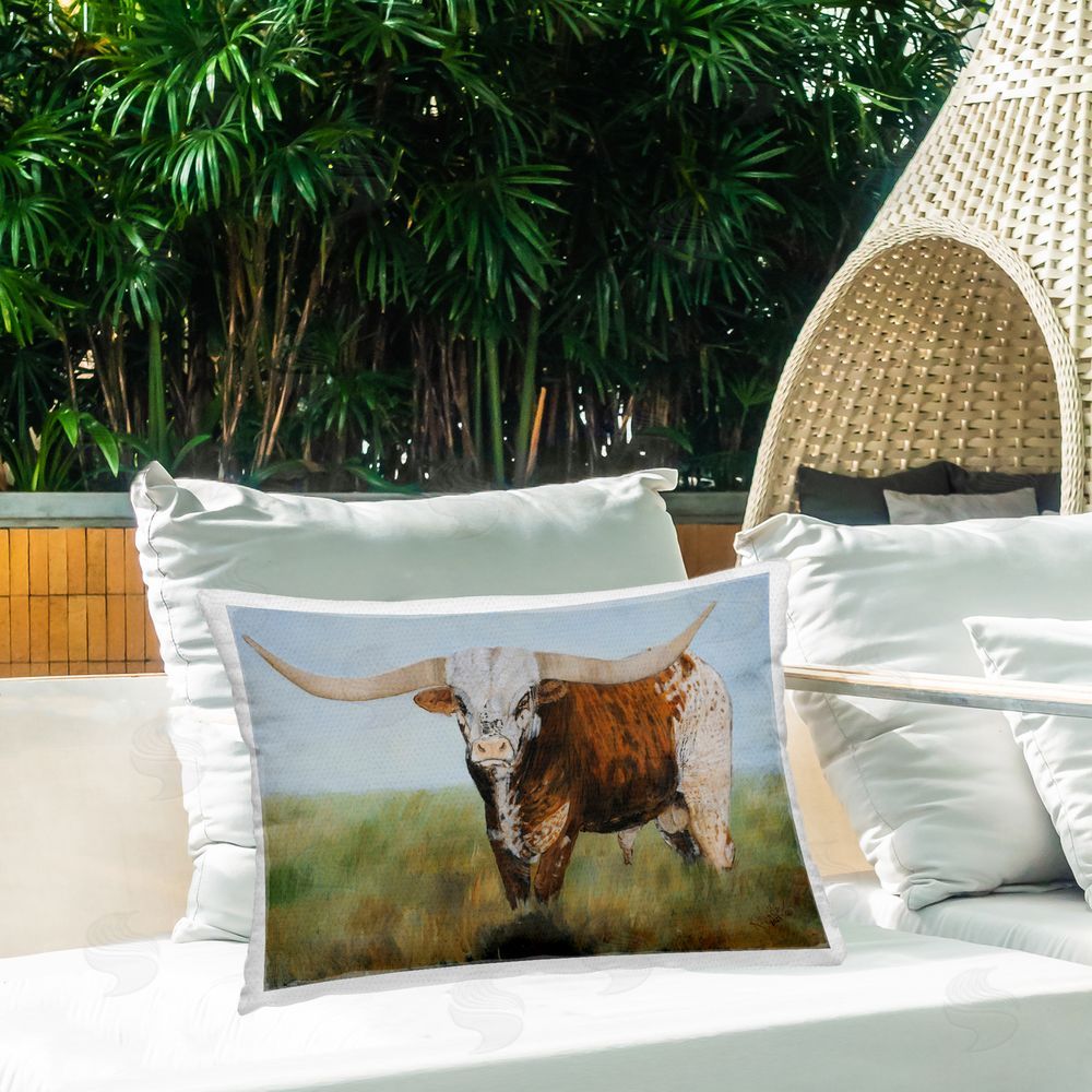 Kathy Winkler Spotted Longhorn Gaze Outdoor Quick-Dry Polyester Printed Throw Pillow in Back Yard