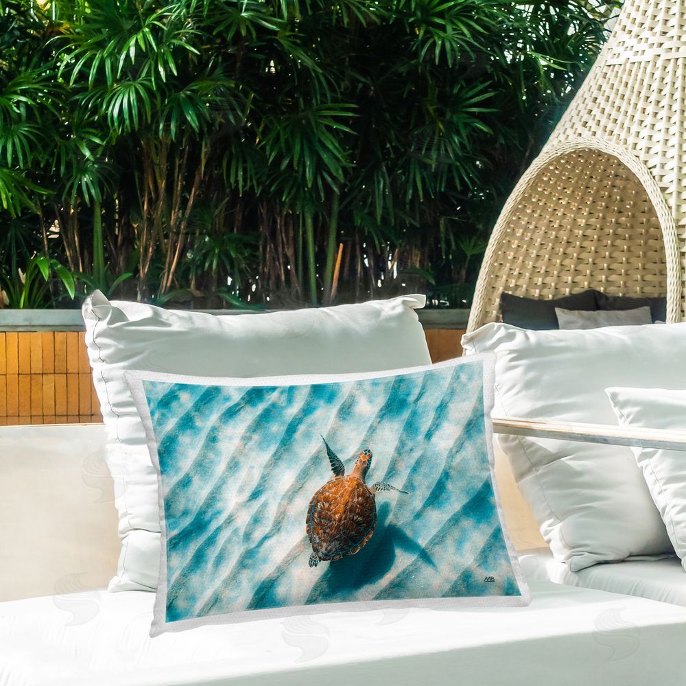Max Blakesberg Studios Sandbar Sea Turtle Outdoor Quick-Dry Polyester Printed Throw Pillow in Back Yard