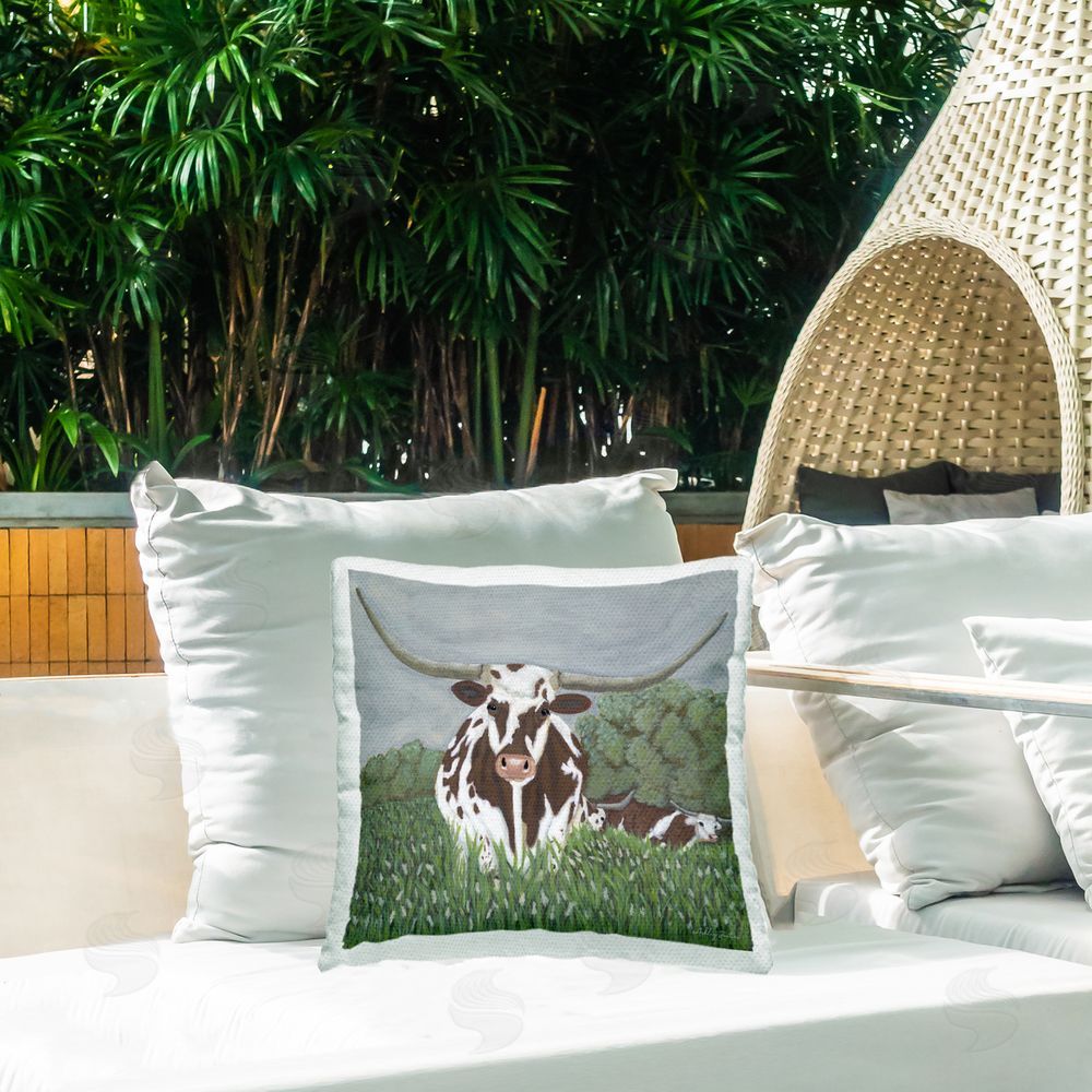 Ashley Justice Spotted Longhorn in Nature Outdoor Quick-Dry Polyester Printed Throw Pillow in Back Yard