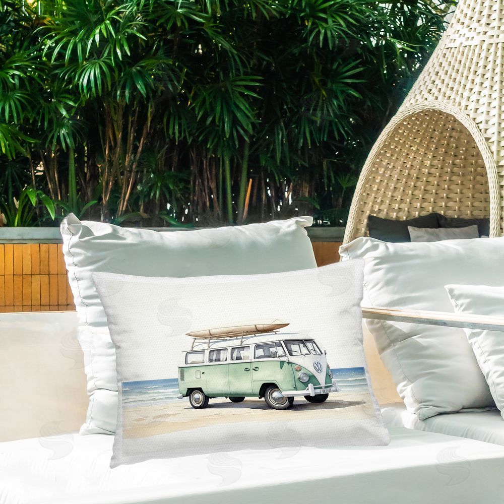 Arlington Prints Tropical Summertime Ride Outdoor Quick-Dry Polyester Printed Throw Pillow in Back Yard