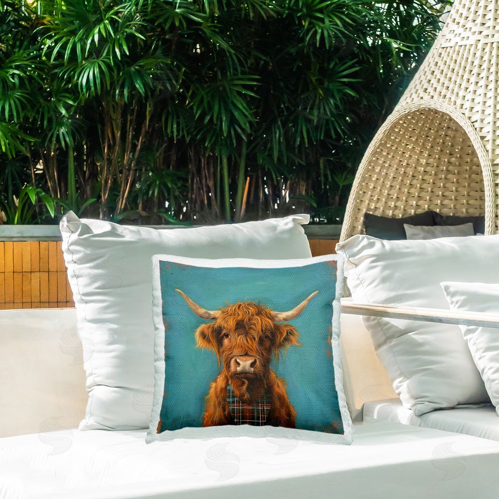 LSR Design Studio Highland Cow on Blue Outdoor Quick-Dry Polyester Printed Throw Pillow in Back Yard