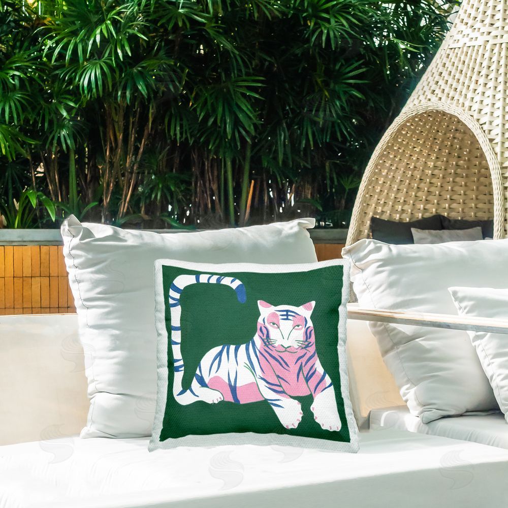 Melissa Wang Modern Tiger with Curved Tail Outdoor Quick-Dry Polyester Printed Throw Pillow in Back Yard