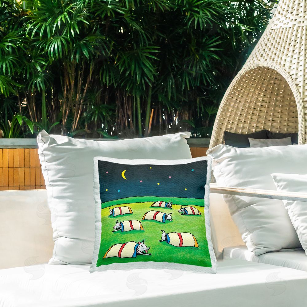 Roger Straub Pasture Cows Bedtime Outdoor Quick-Dry Polyester Printed Throw Pillow in Back Yard