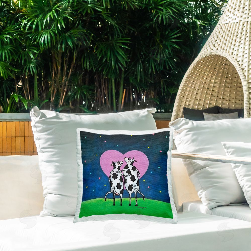 Roger Straub Loving Significant Udder Outdoor Quick-Dry Polyester Printed Throw Pillow in Back Yard