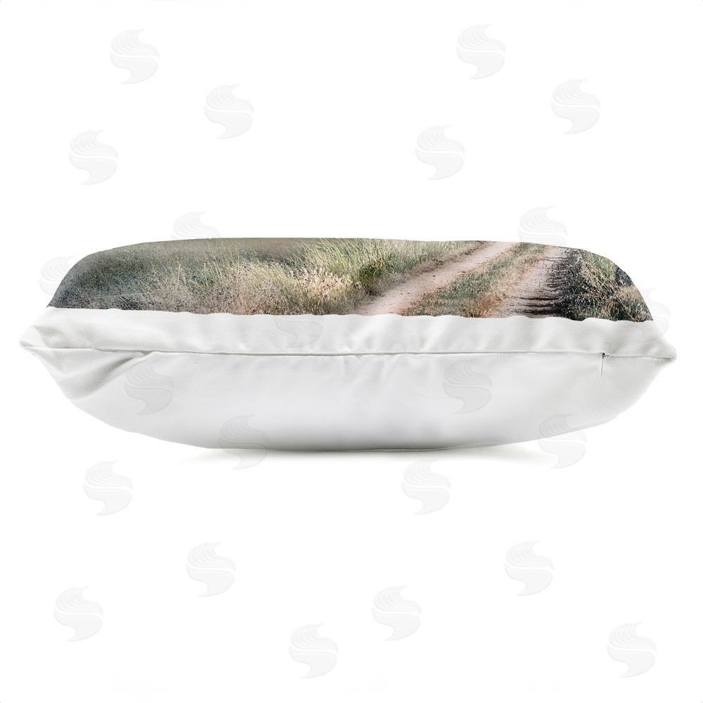 CAD Designs Land That I Love Barn Outdoor Quick-Dry Polyester Lumbar Pillow Zipper Detail