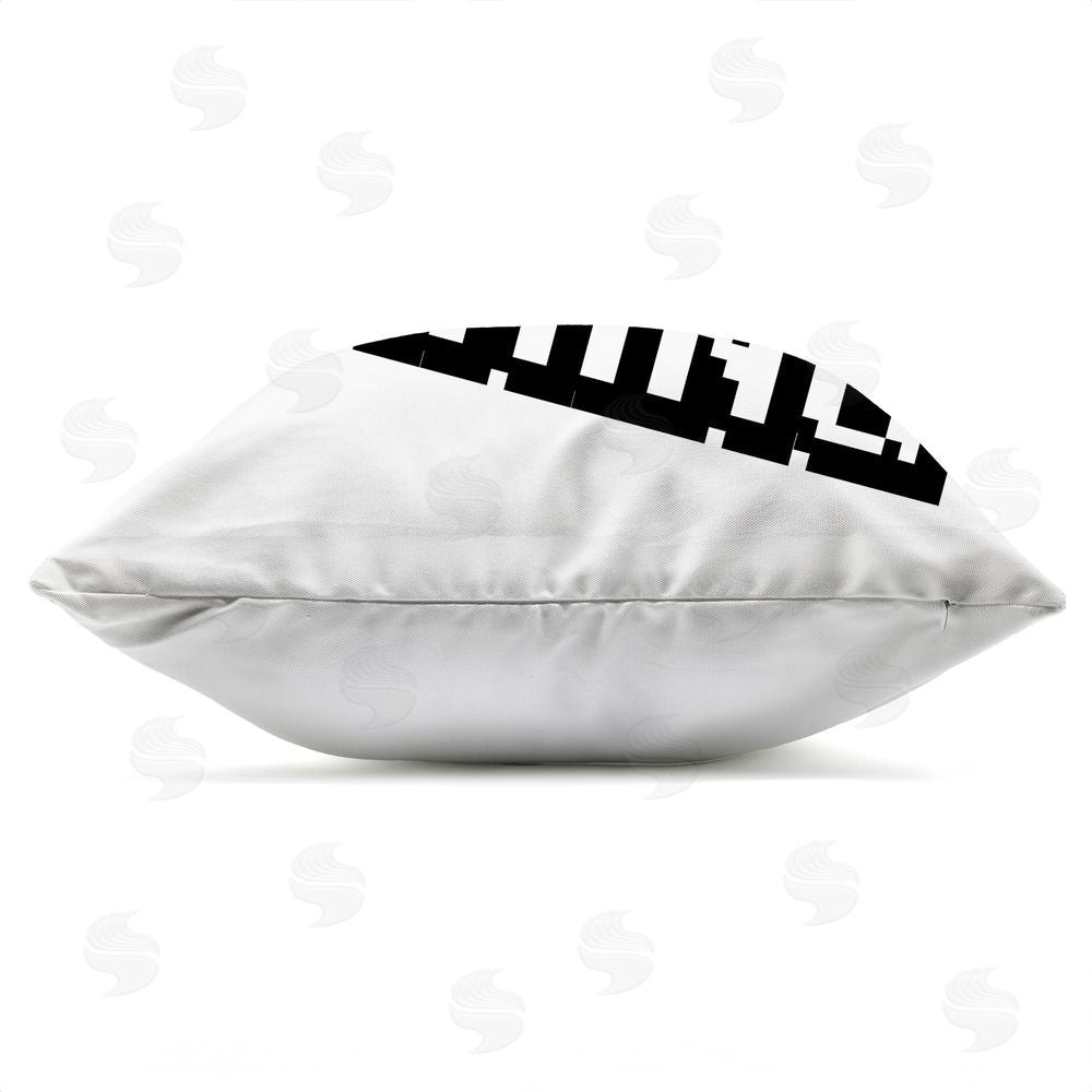 Marcus Prime Playful Pixel Gaming Outdoor Quick-Dry Polyester Square Throw Pillow Zipper Detail