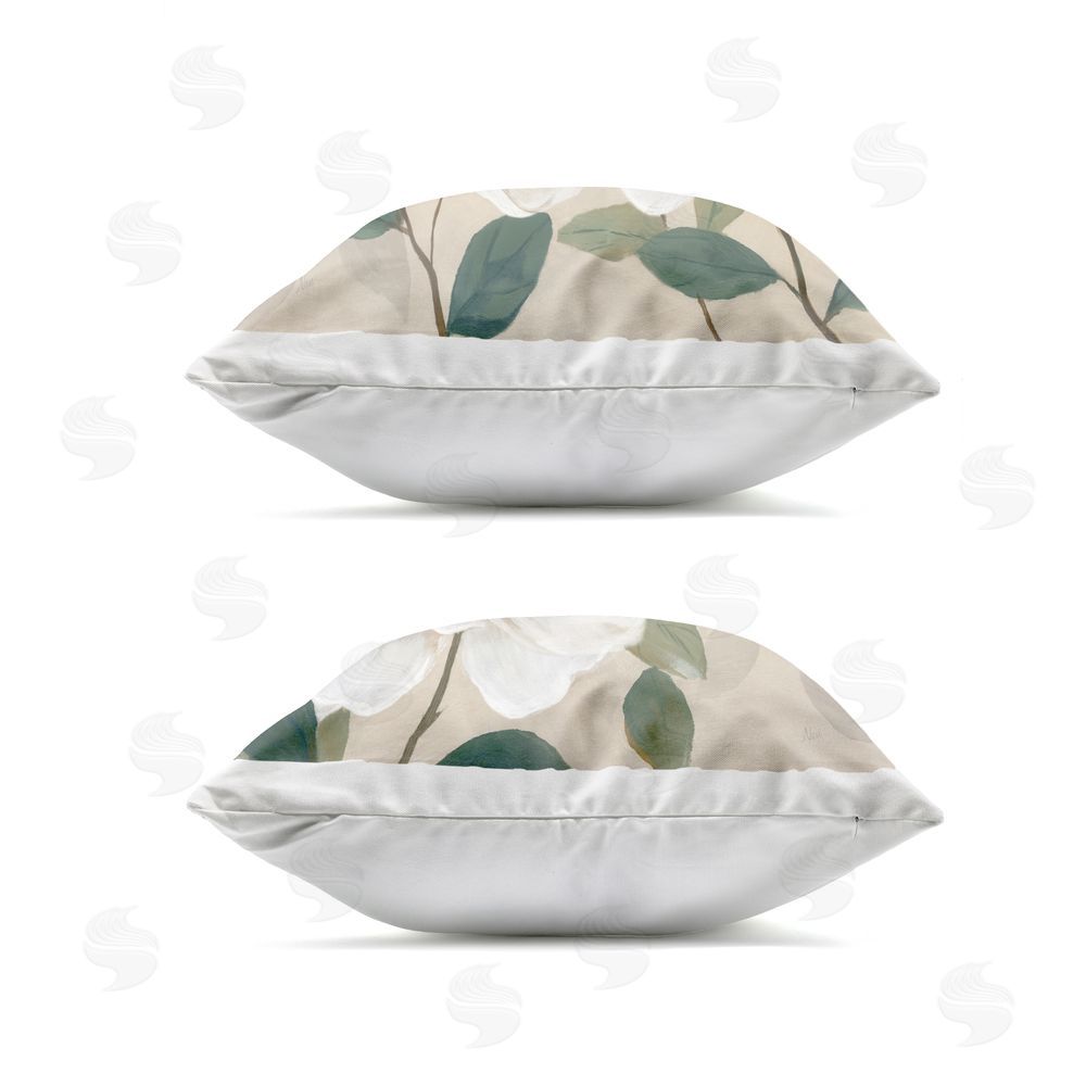 Nan Serene White Blossoms & Foliage Outdoor Quick-Dry Polyester Square Throw Pillow Zipper Detail