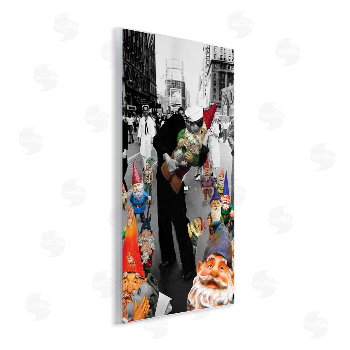 Barry Kite Classic Kissing Sailor Urban Photograph Whimsical Gnomes  Wall Plaque Art Print