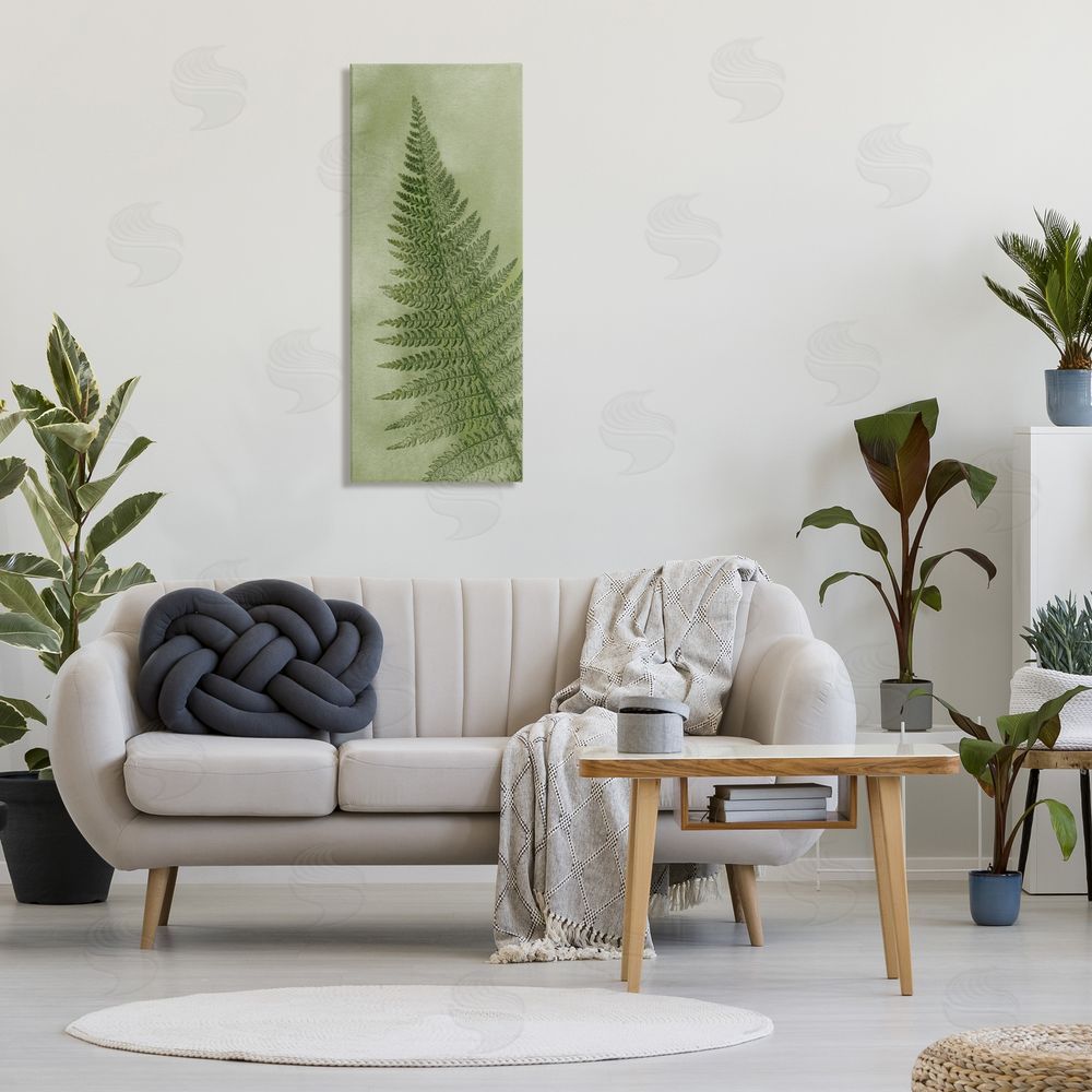 Ziwei Li Detailed Green Fern Leaf