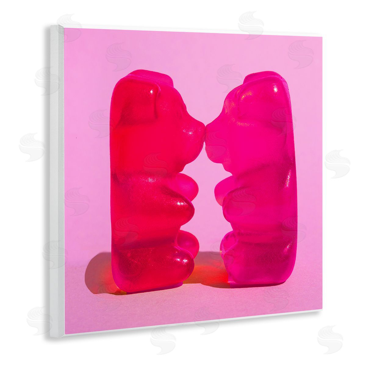 Stupell Studio Kissing Gummy Candy Bears Wooden Wall Plaque Art Print