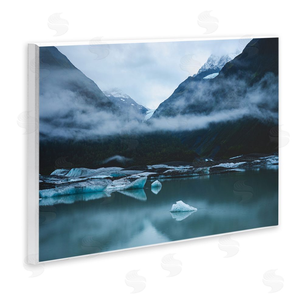 Daniel Sproul Foggy Icebergs on Lake Wall Plaque Art Print