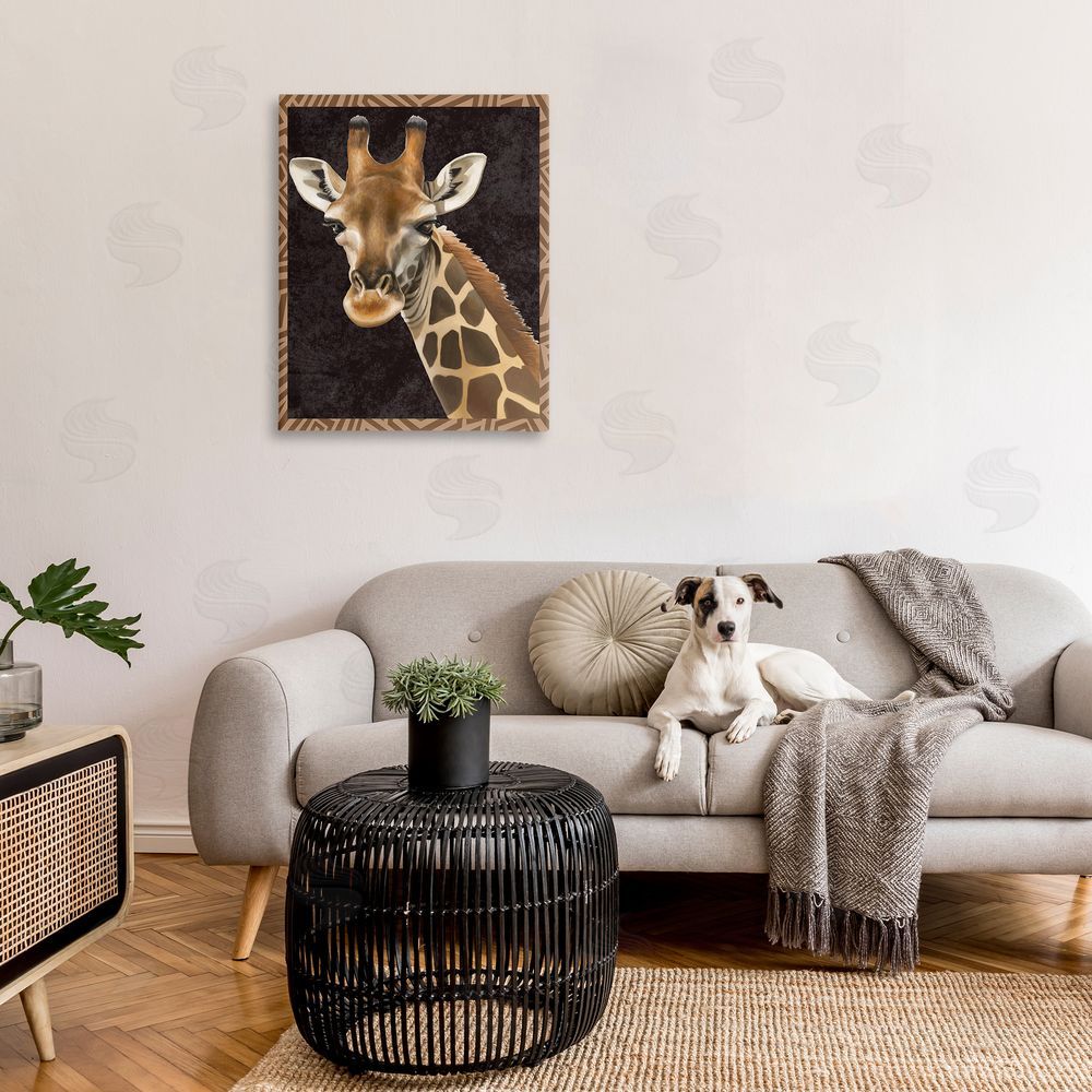 Lucca Sheppard Giraffe_side with Geometric Border