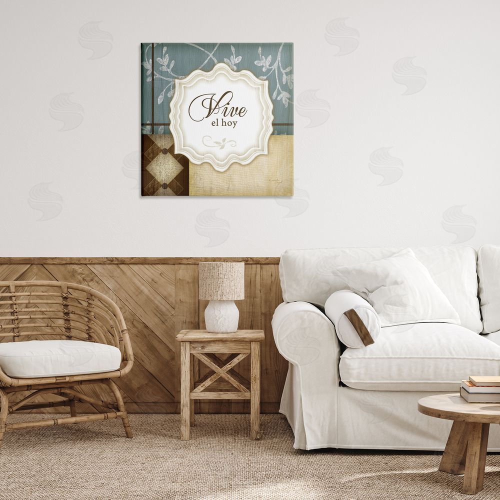 Jennifer Pugh Vive el Hoy Tradicional Canvas Wall Art Print in Room